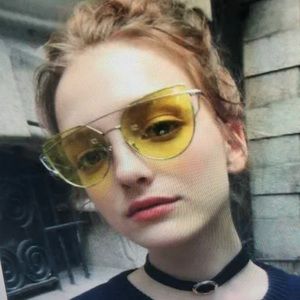 Meet your Posher, Sabina